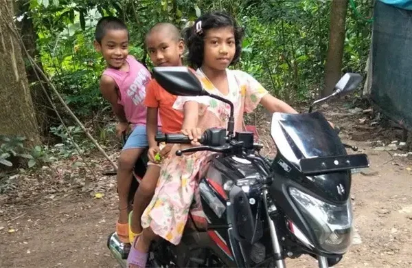 পটিয়ায় ট্রাকের ধাক্কায় প্রাণ গেলো ৭ বছরের শিশুর, আহত বাবা-ভাইসহ ৩