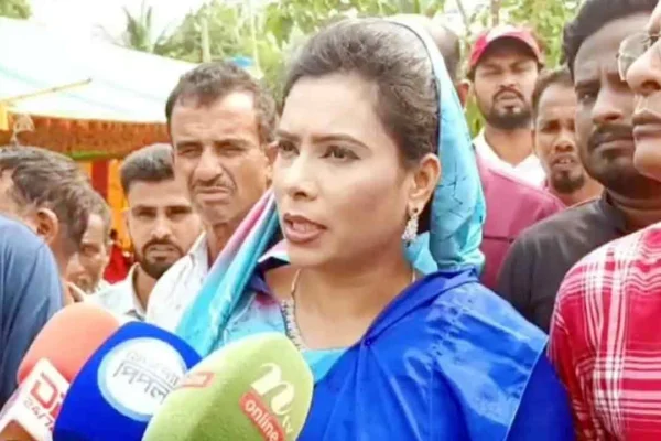 রুমিন ফারহানাকে সংরক্ষিত আসনের এমপি পাপনের সতর্কতা