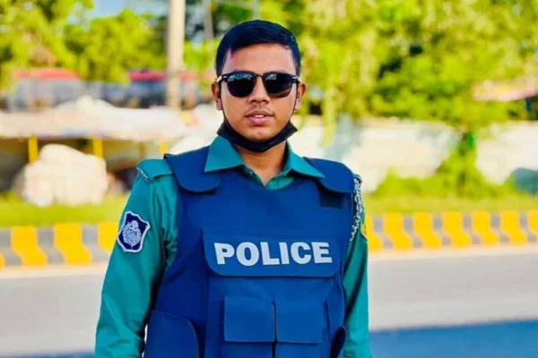 ‘বুকটা এহন খালি অইয়া গেছে রে, আমার বাবায় জানি কত কষ্ট পাইয়া মরছে’