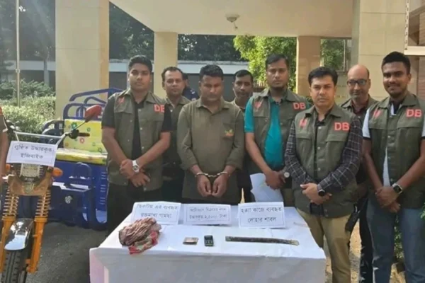 যাত্রী সেজে অটোভ্যান ভাড়া চালক হত্যা, গ্রেপ্তার ৪
